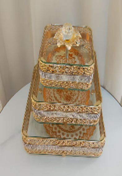 علبة طعام